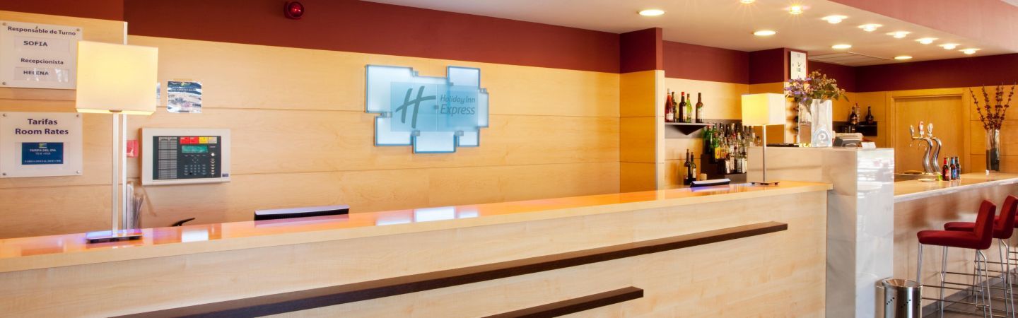 Holiday Inn Express Málaga Airport, an IHG Hotel Exterior foto