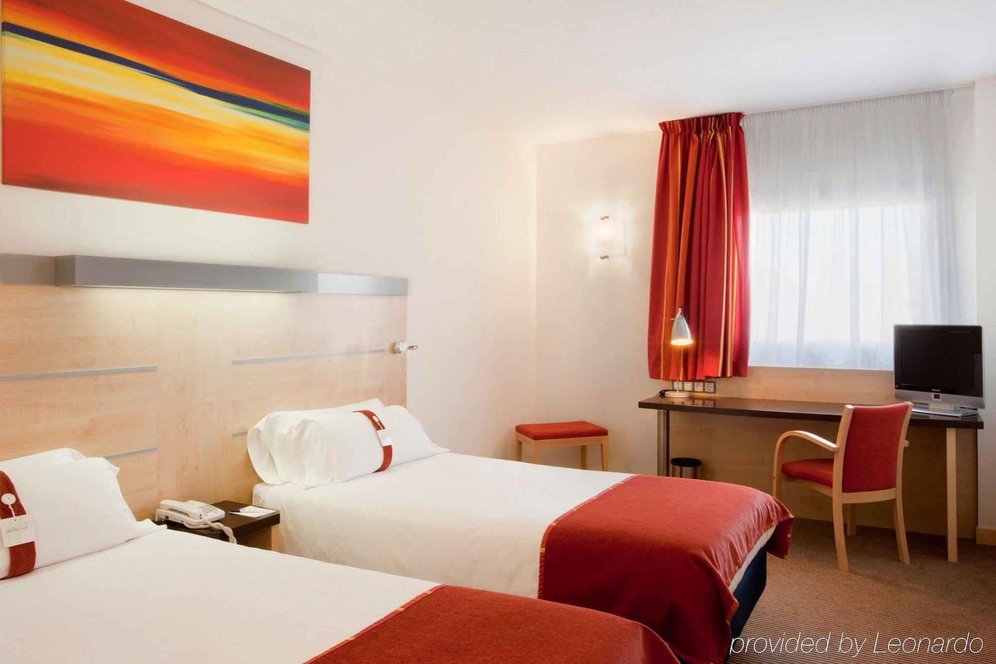 Holiday Inn Express Málaga Airport, an IHG Hotel Habitación foto